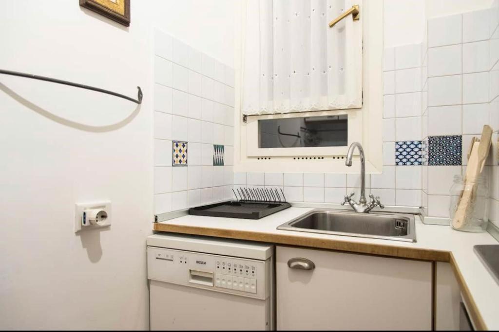 Joivy Classic Flat Near Basilica Di Sant'Ambrogio Lejlighed Milano Eksteriør billede