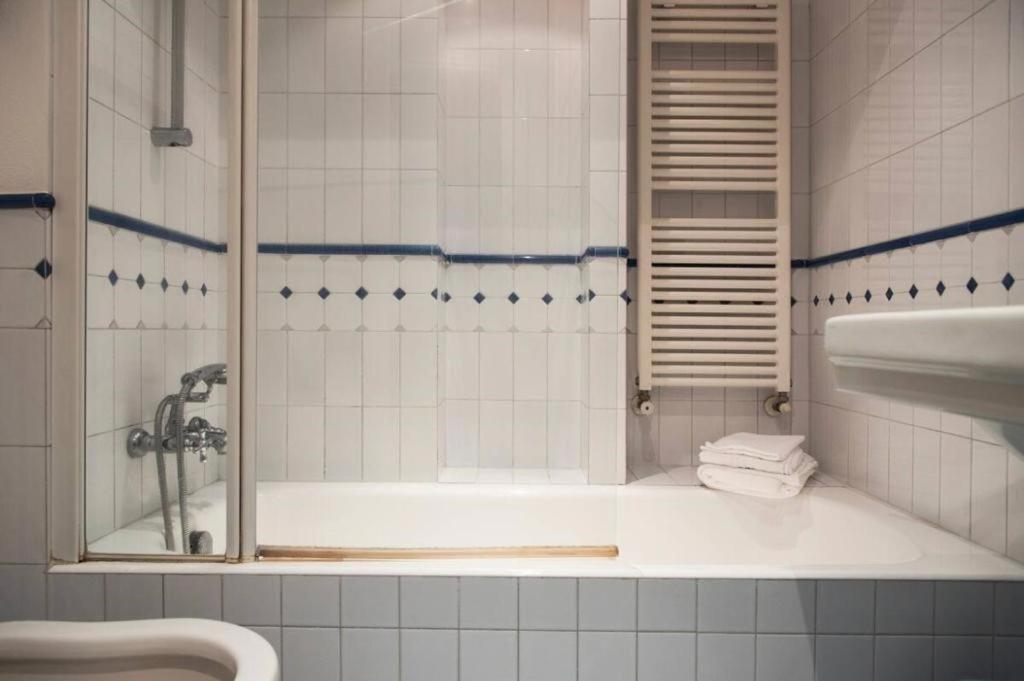 Joivy Classic Flat Near Basilica Di Sant'Ambrogio Lejlighed Milano Eksteriør billede