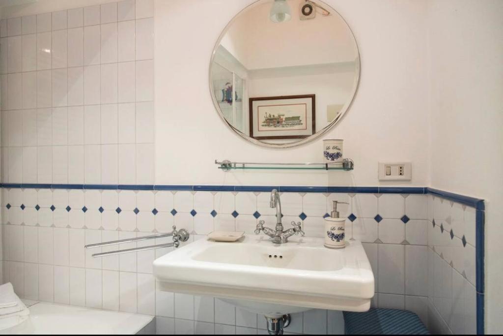 Joivy Classic Flat Near Basilica Di Sant'Ambrogio Lejlighed Milano Eksteriør billede
