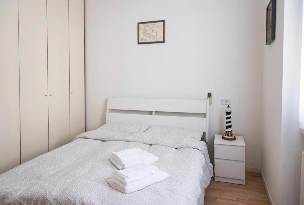 Joivy Classic Flat Near Basilica Di Sant'Ambrogio Lejlighed Milano Eksteriør billede